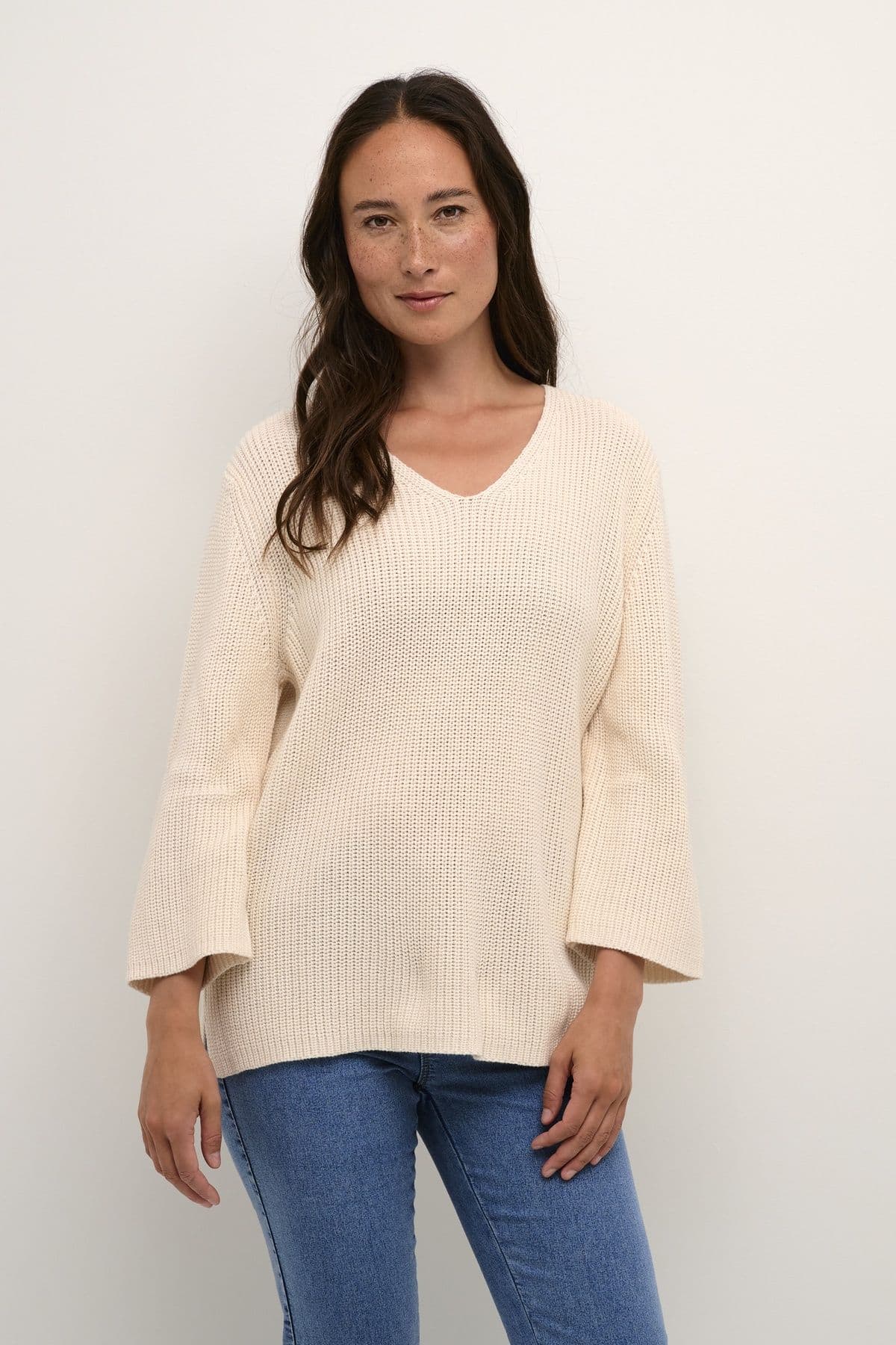 Merian V Neck Cropped Sleeve Pullover