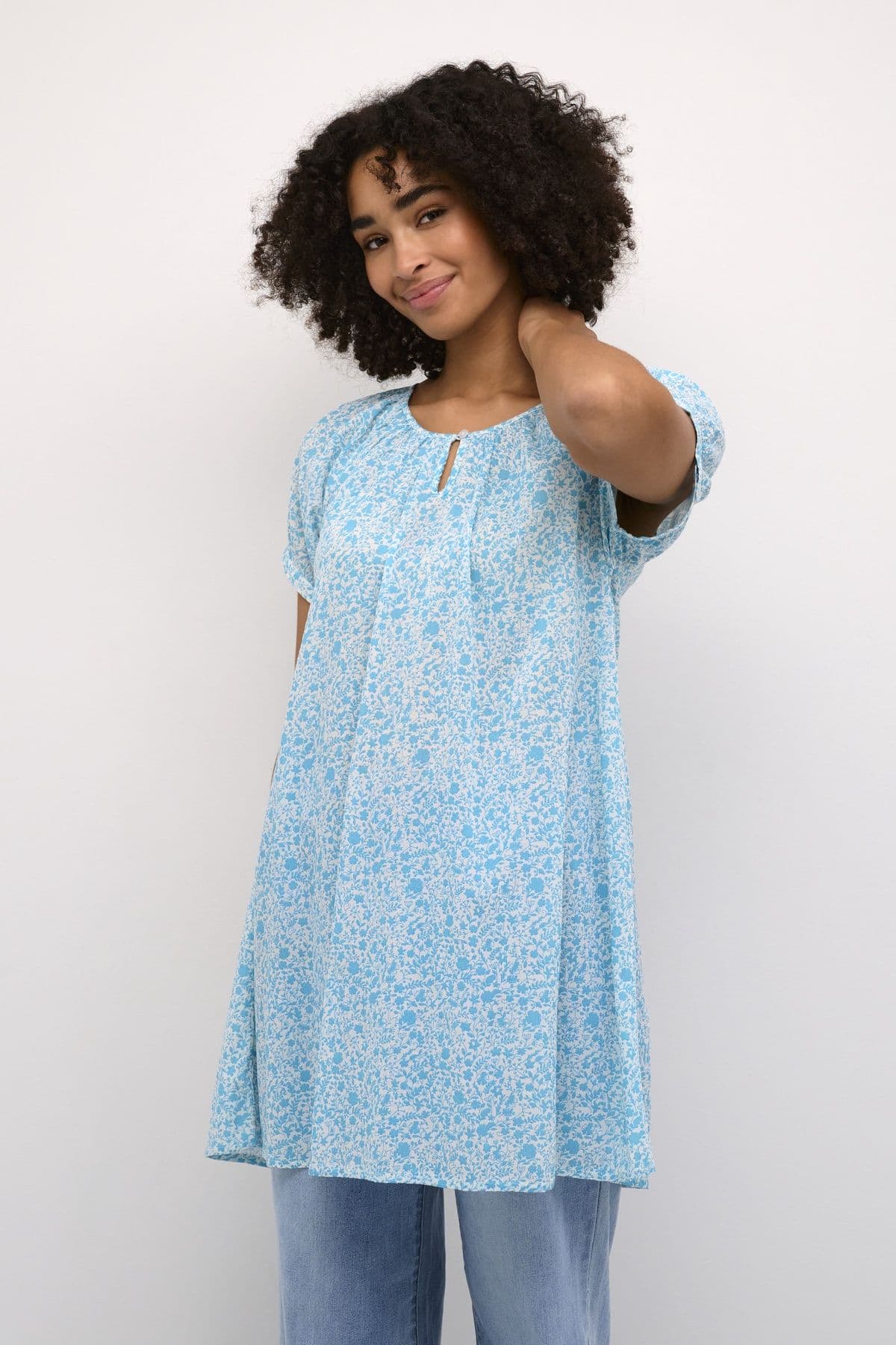 Amber Short Sleeve Scoop Neck Tunic