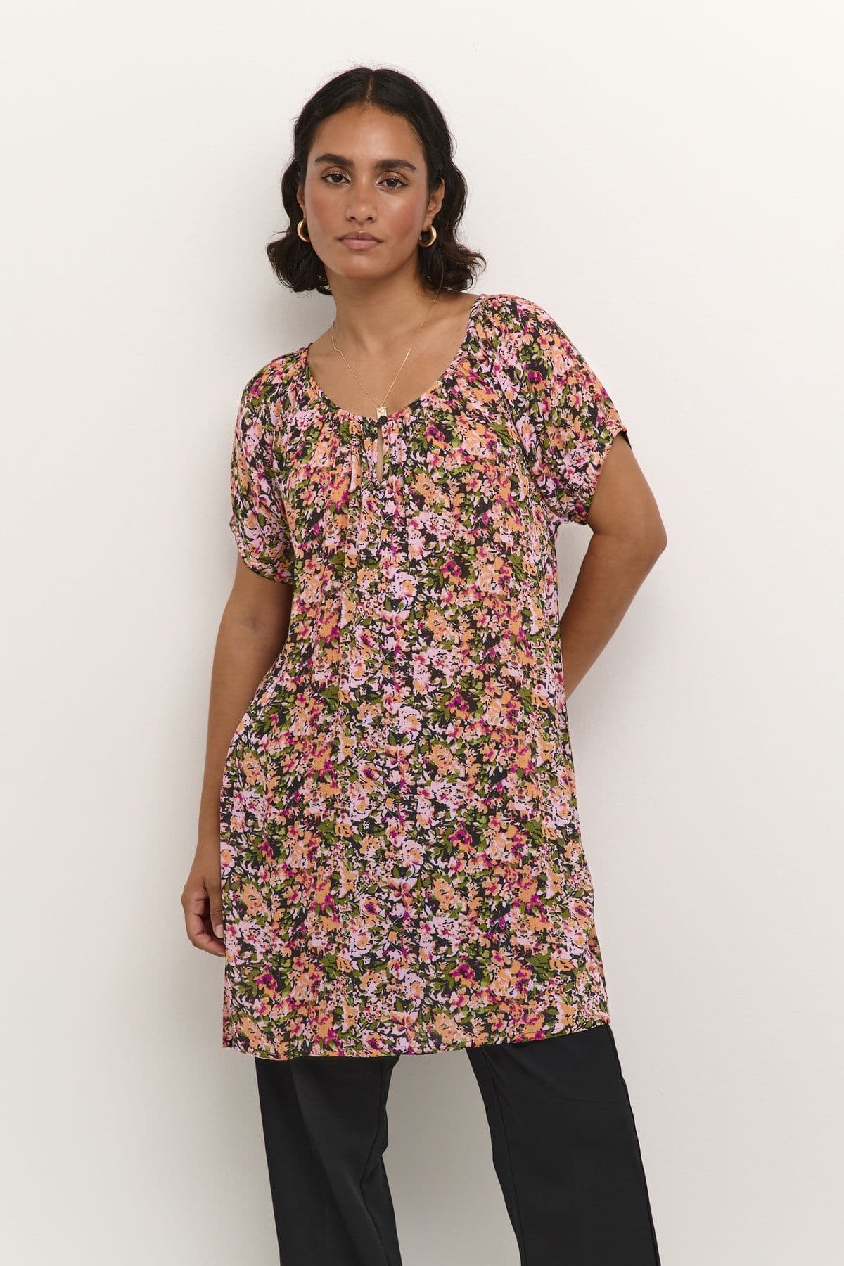 Amber Short Sleeve Scoop Neck Tunic