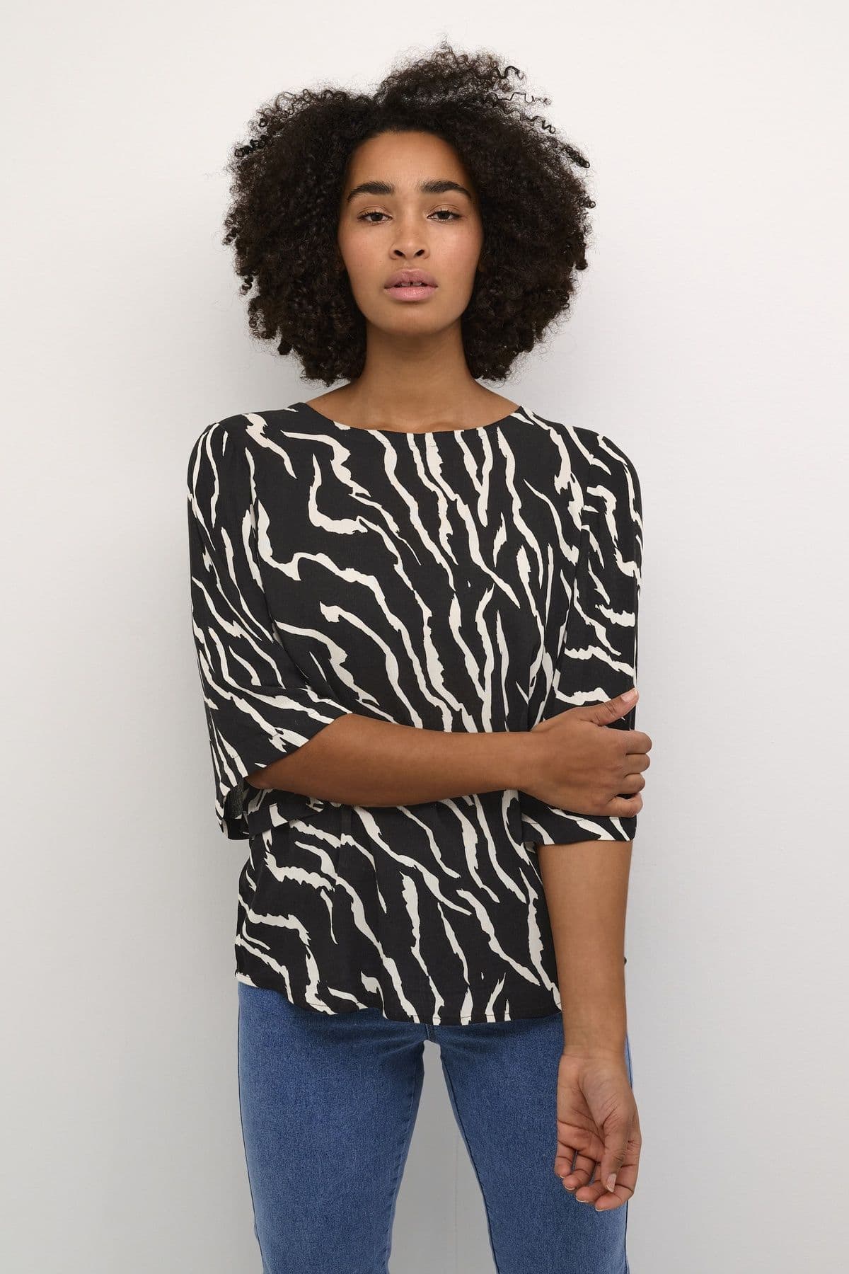Amber 3 4 Sleeve Round Neck Blouse