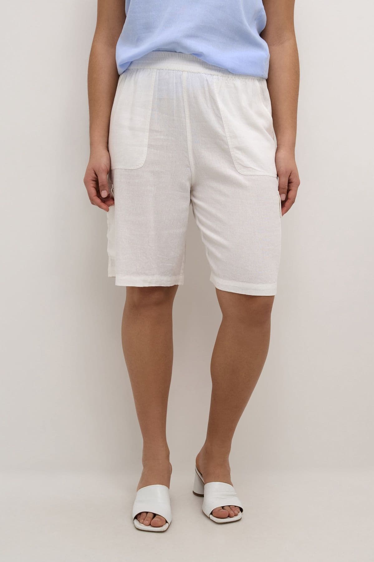 Milia Cargo Elastic Waist Shorts