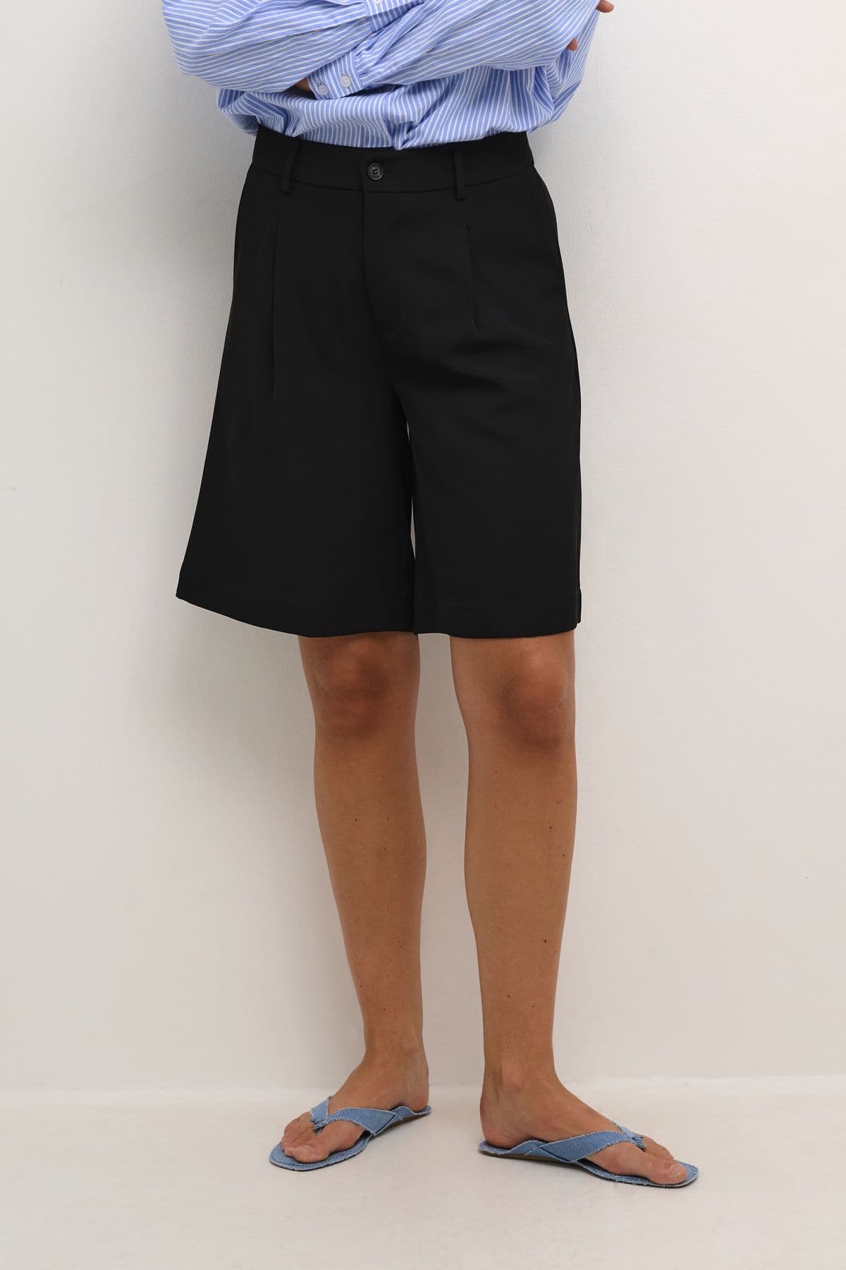 Signa Wide Leg Midrise Waist Shorts