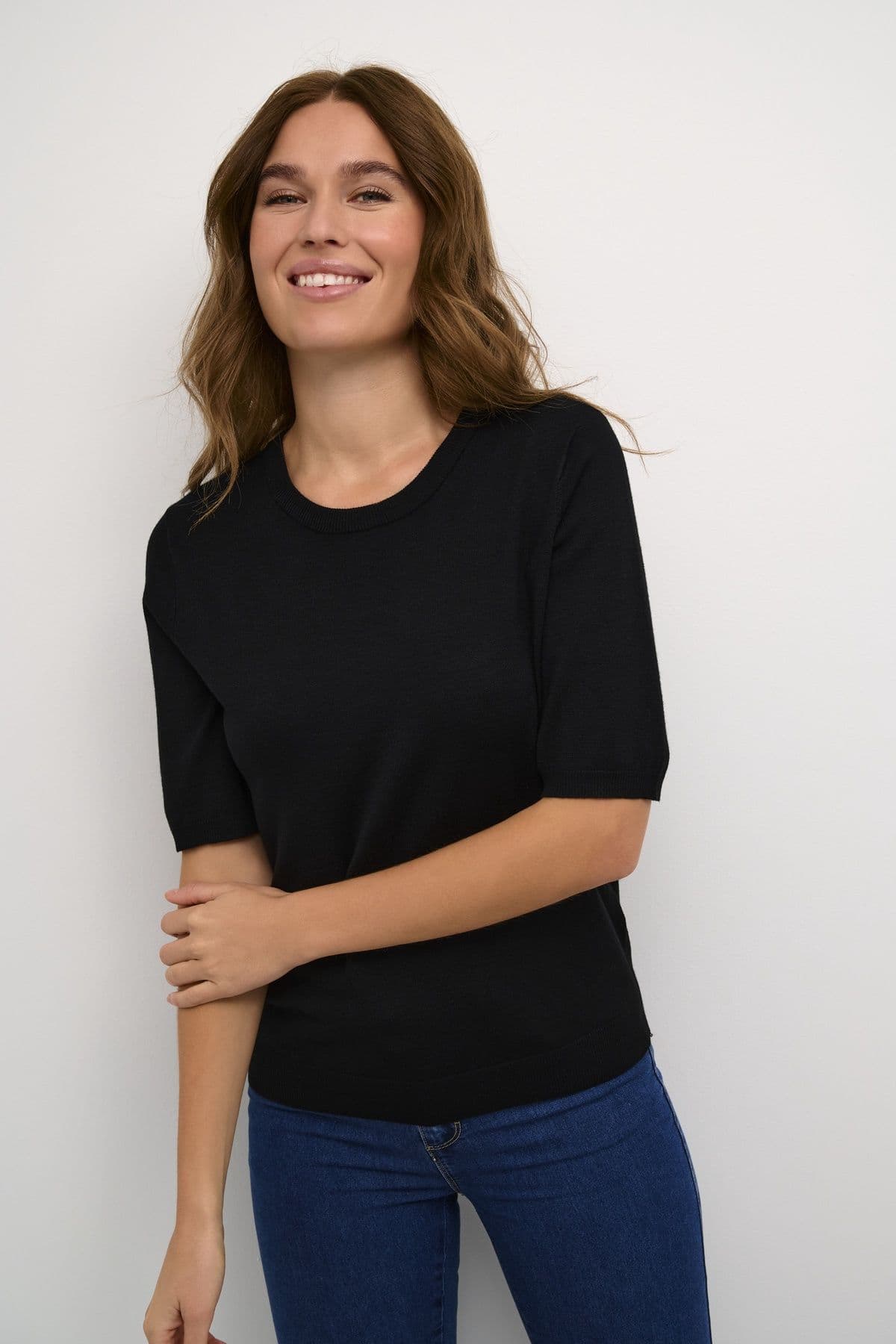 KAlizza Short Sleeve Round Neck Pullover