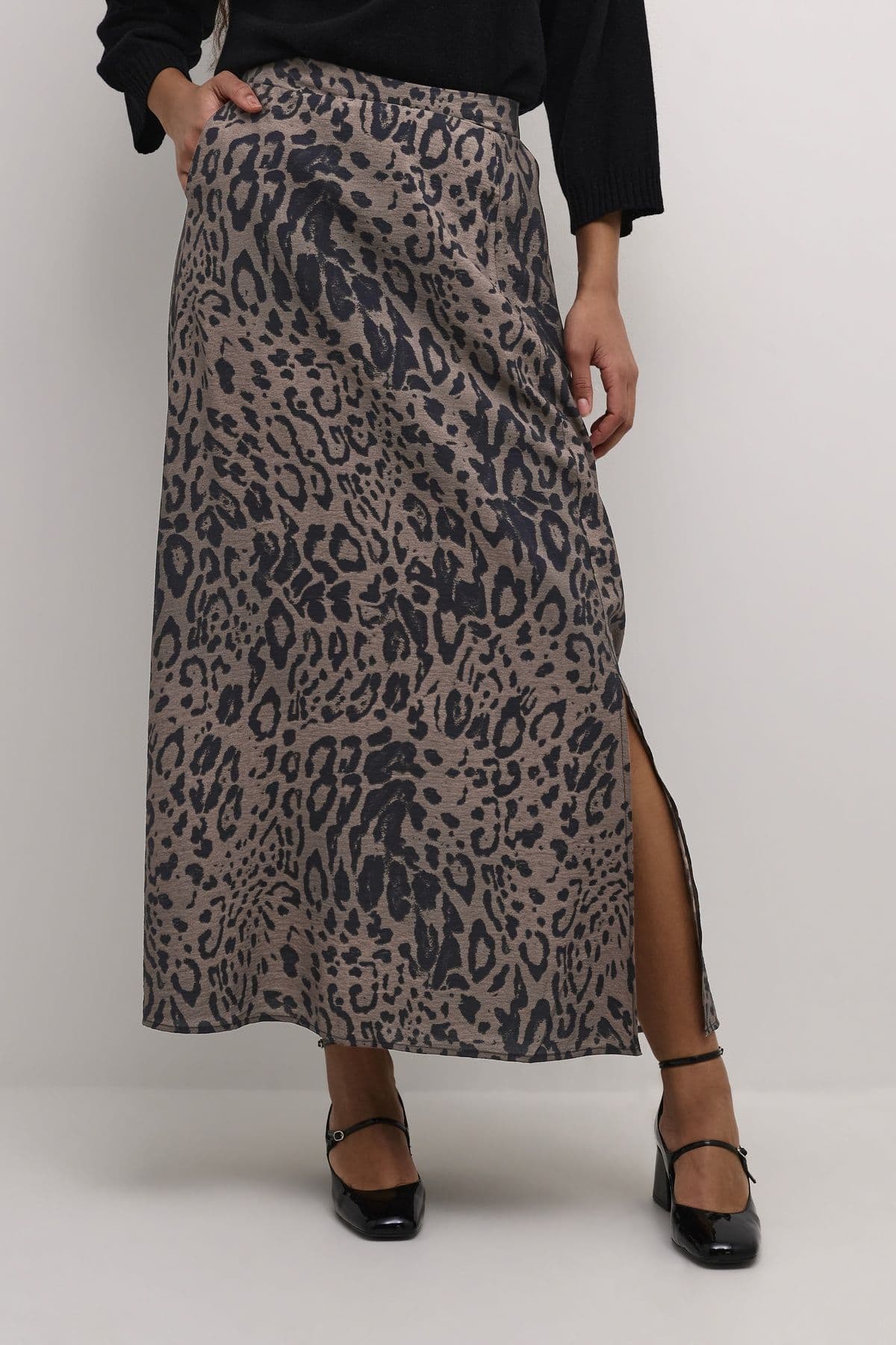 KAjemma Pocket Print Maxi Skirt