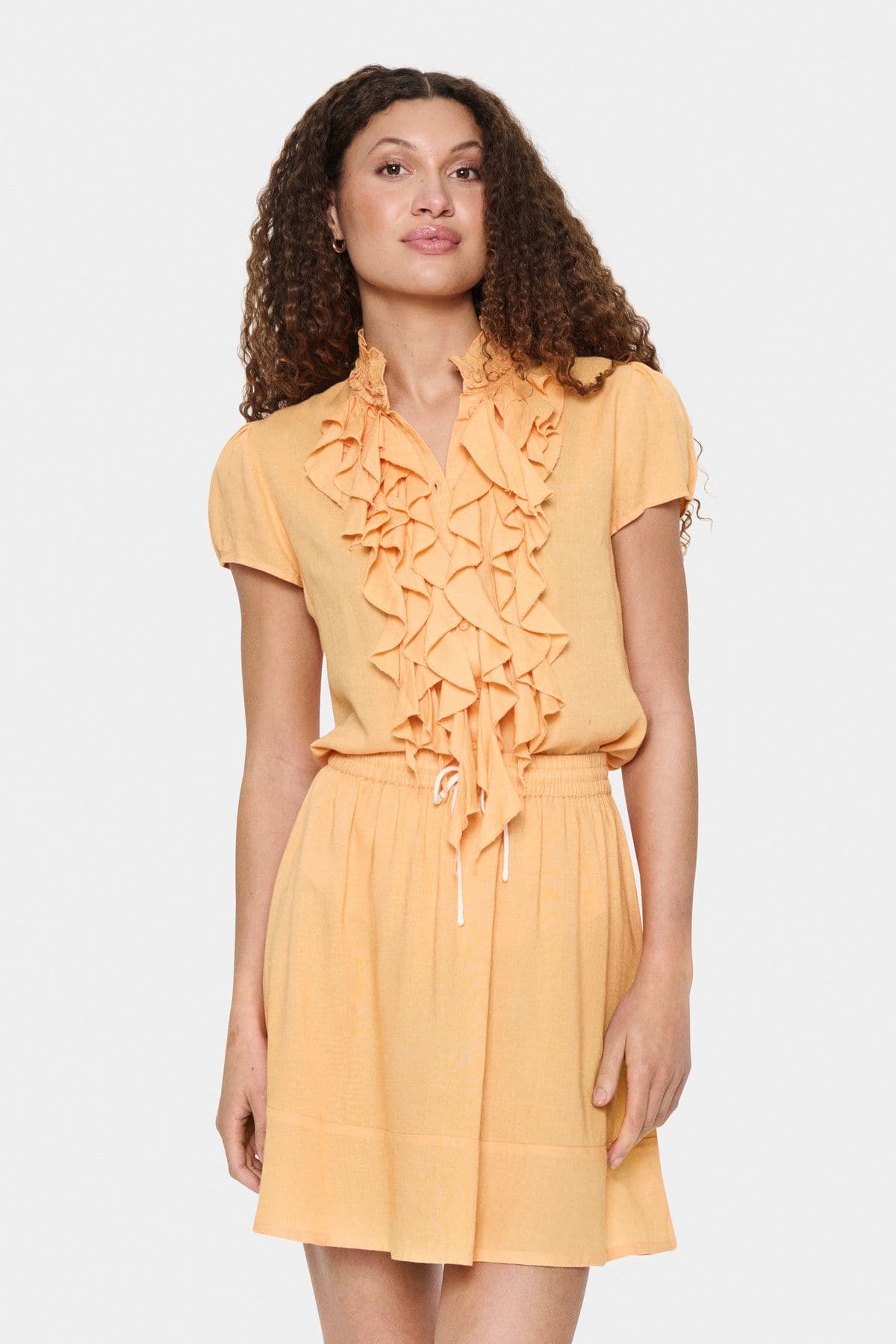 Elli Short Sleeve Ruffles Blouse