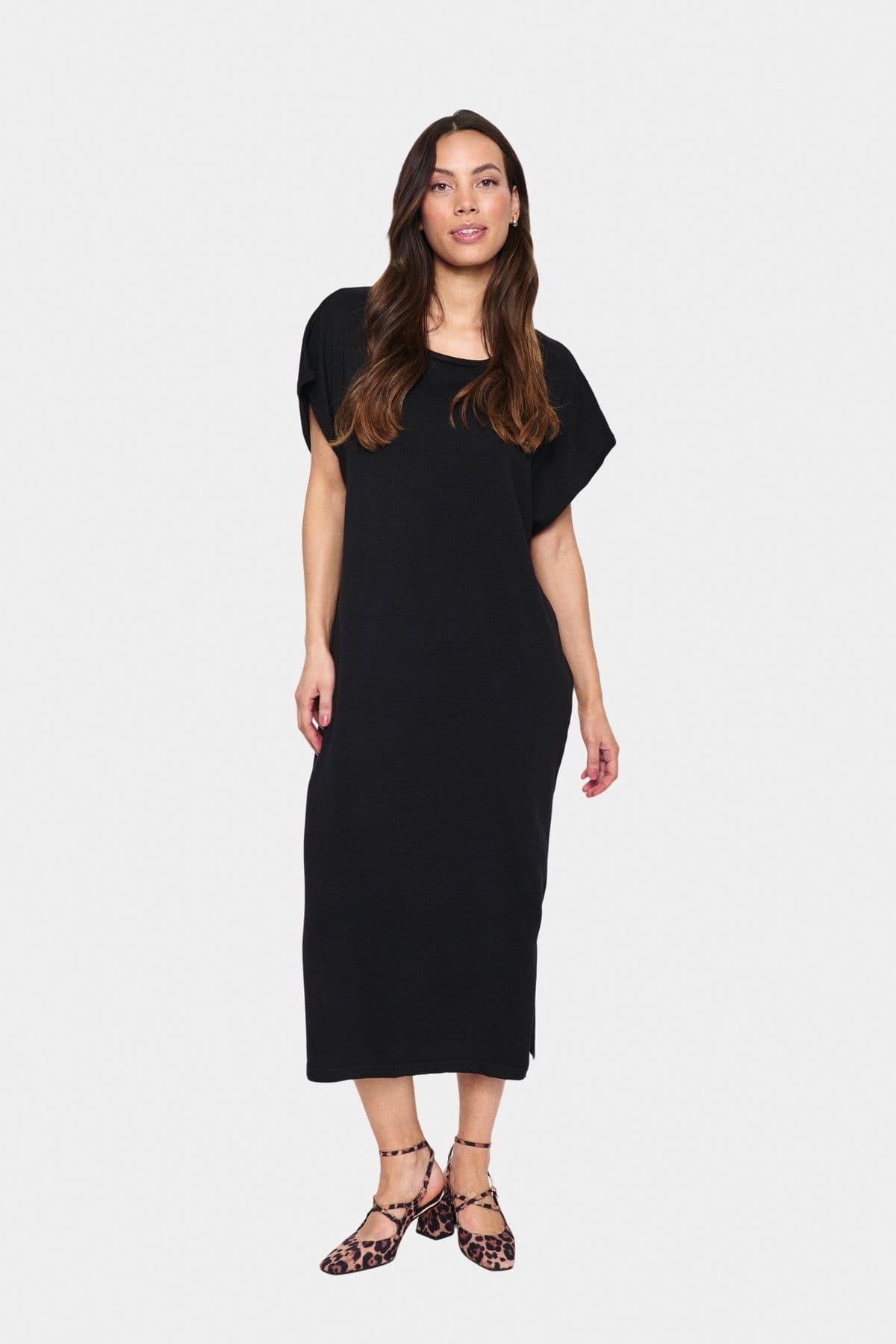 MilaSZ Round Neck Short Sleeve Dress