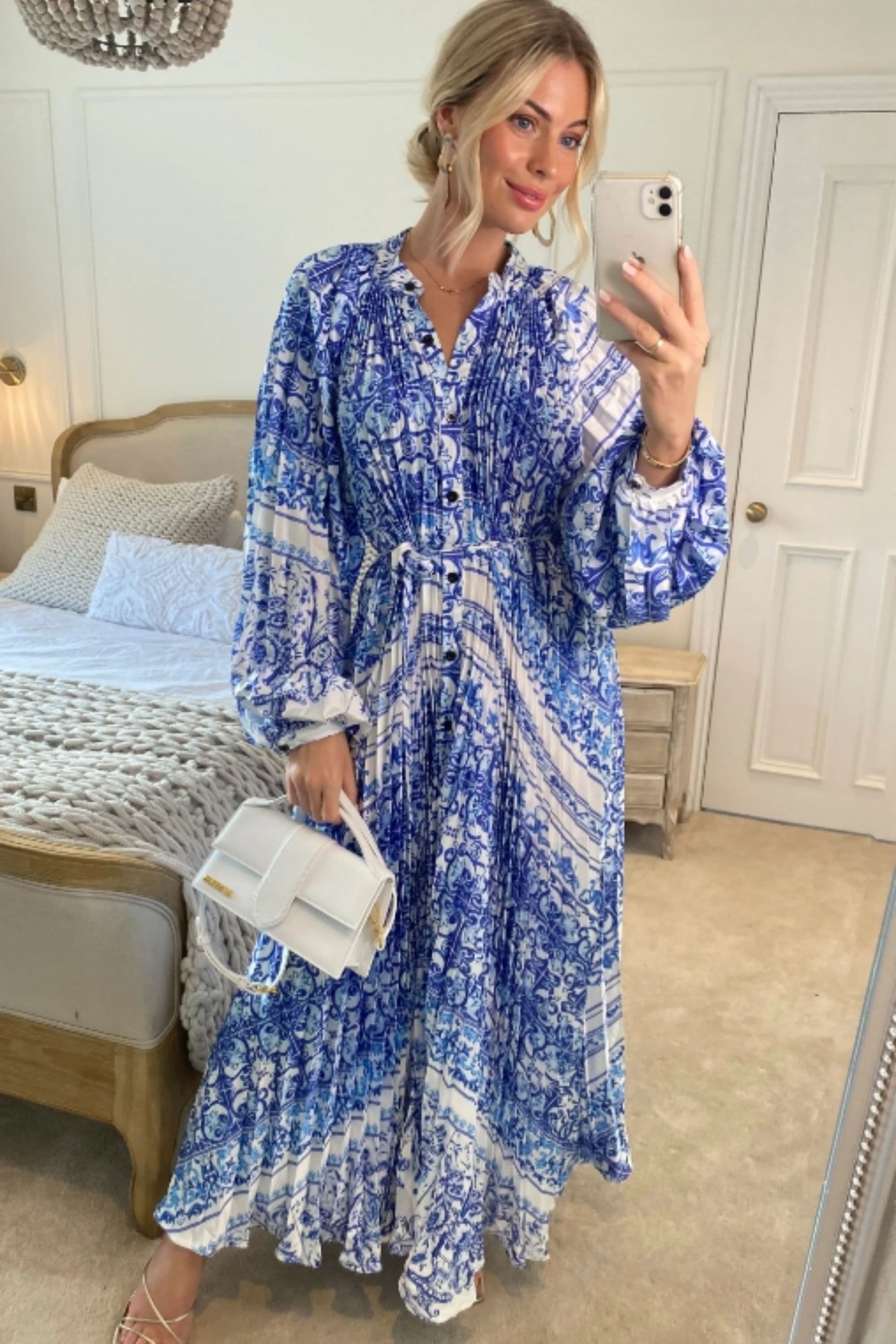 Monochrome Scarf Print Pleated Long Shirt Dress