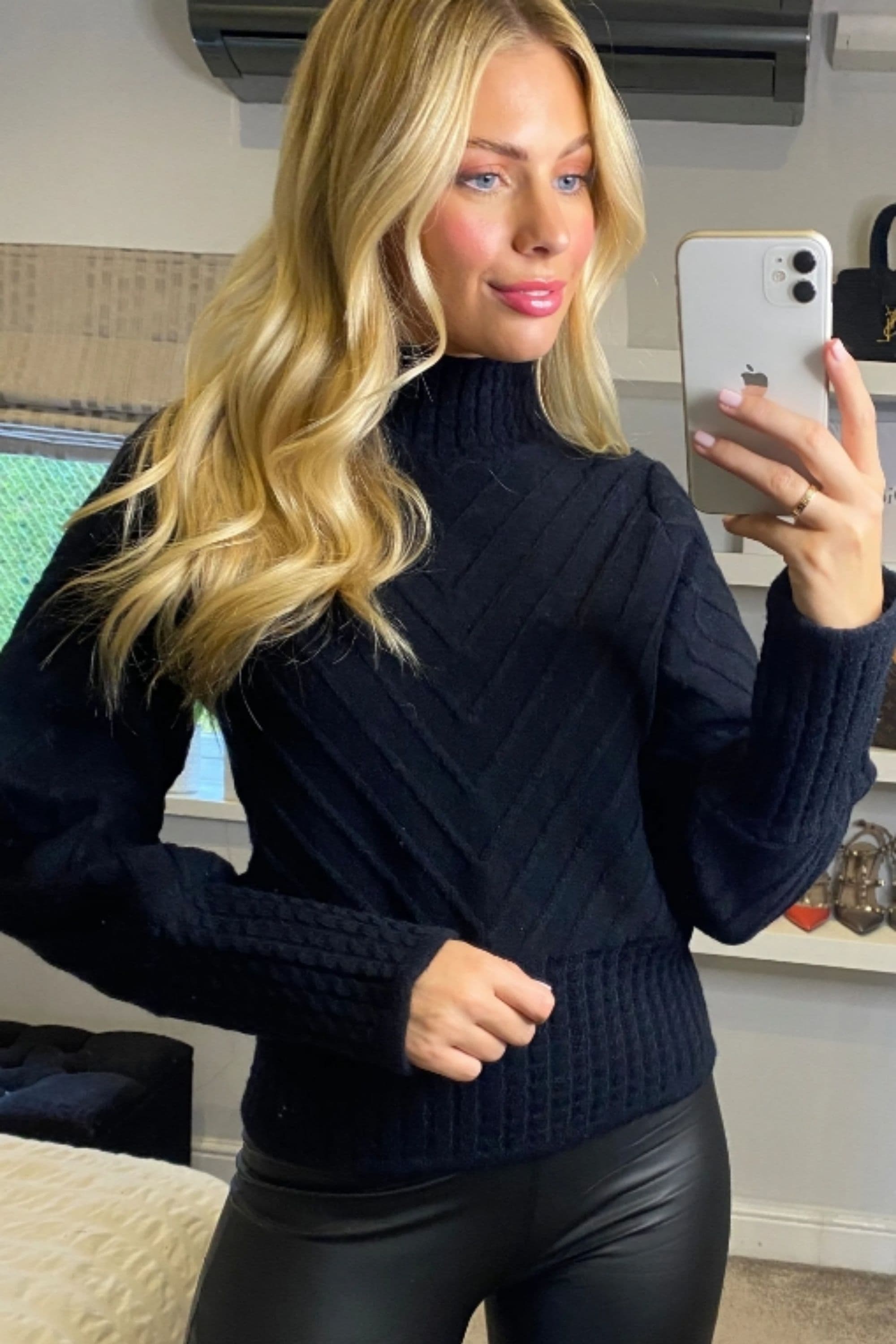 Mock Neck Cable Knit Long Sleeves Cropped Jumper