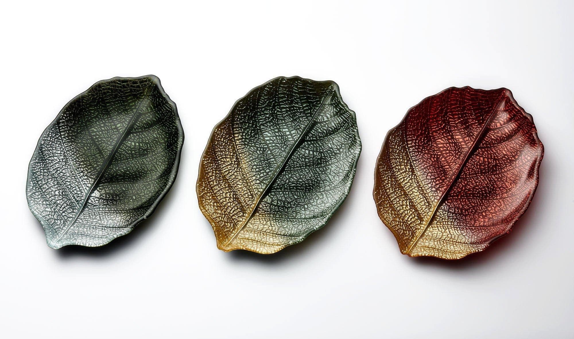 Plate Leaf Design & Silver
