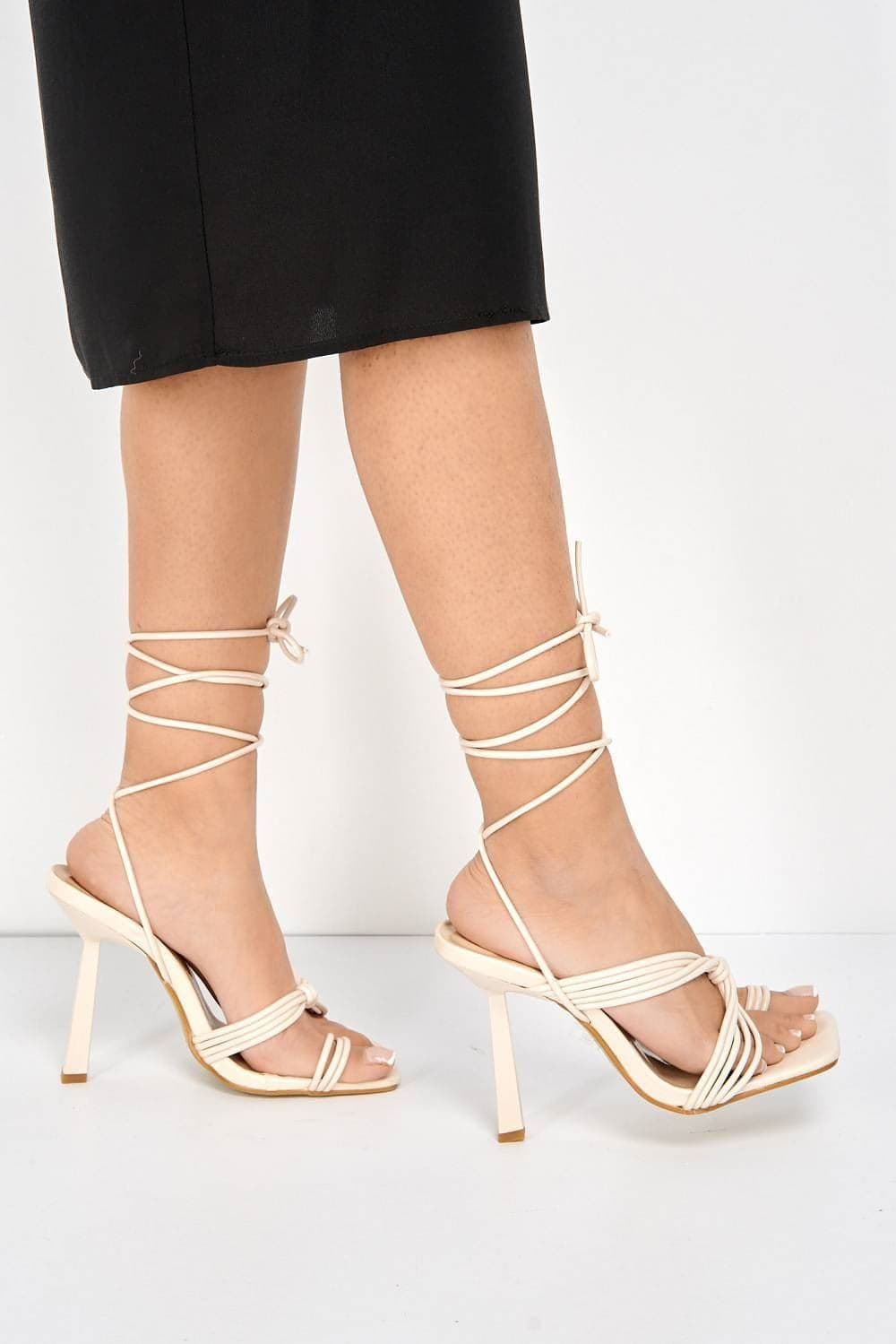Evora Toe Ring Lace-up Strappy Sandals