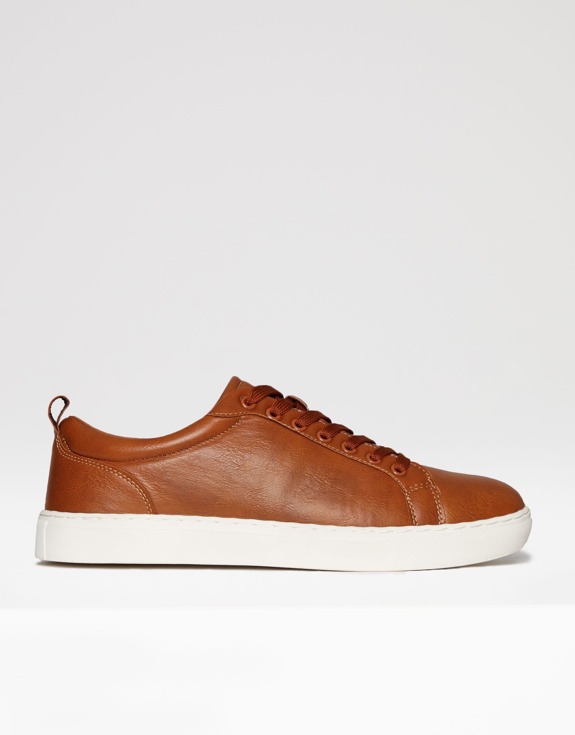 Molineux Casual Court Trainers