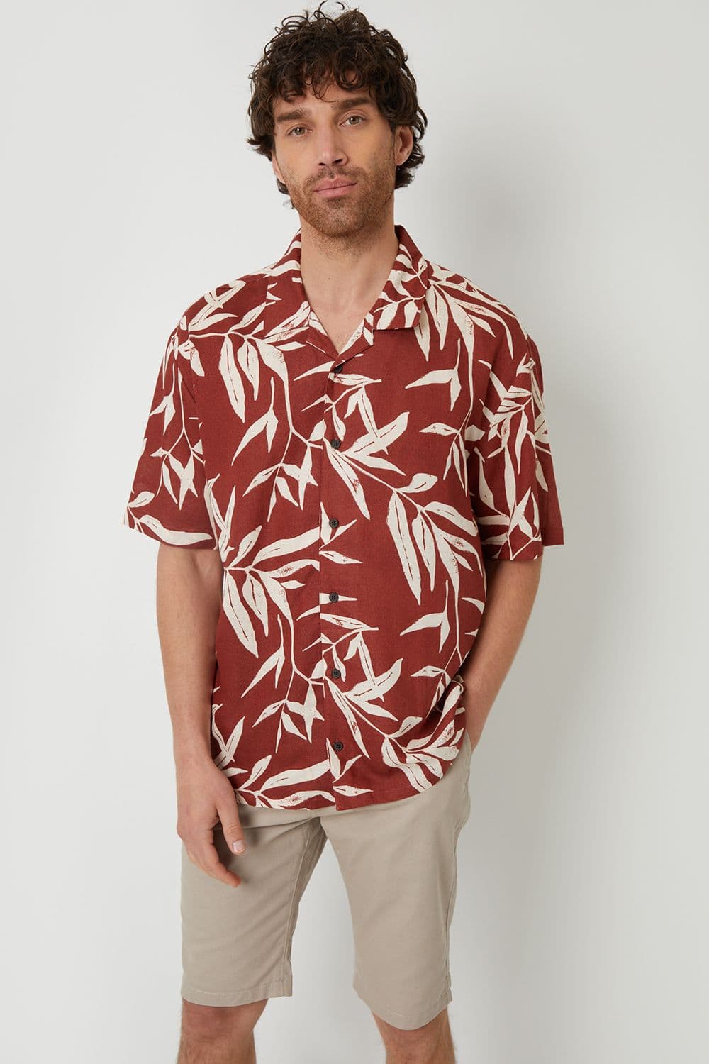 Bamba Revere Collar Leaf Print Short Sleeve Shirt