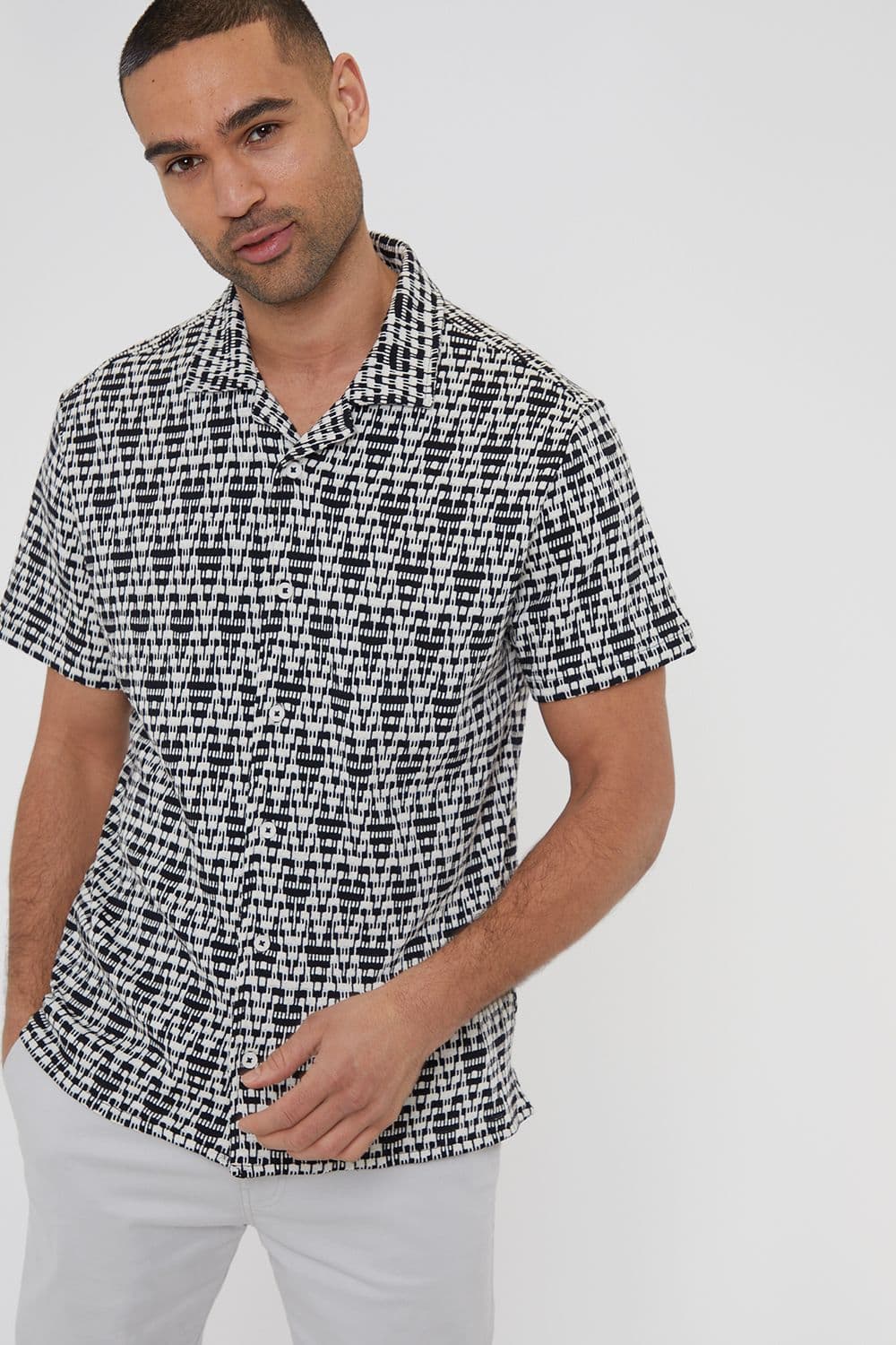 Mallace Cotton Blend Zig Zag Revere Collar Short Sleeve Shirt