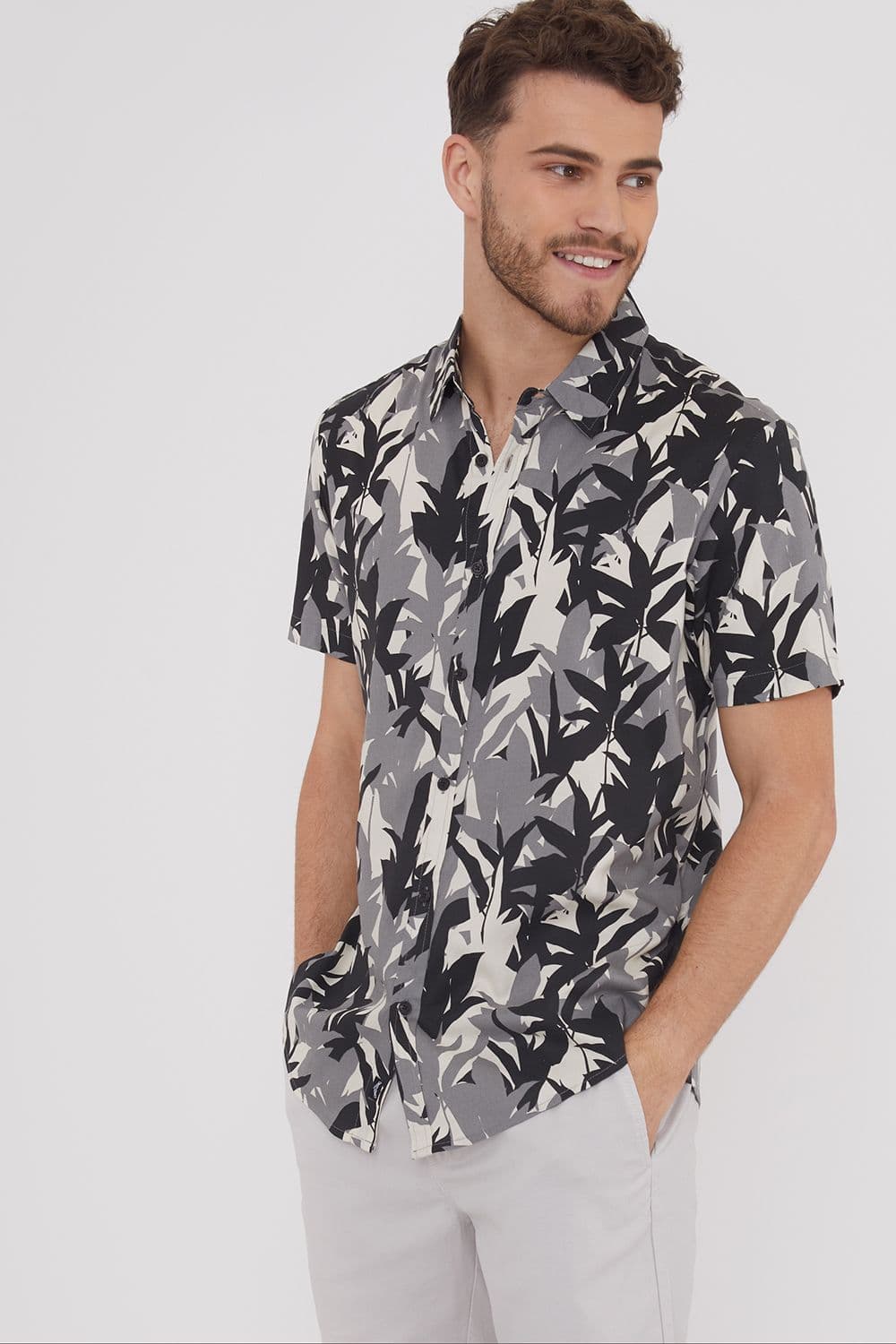Jungle Leaf Print Short Sleeve Shirt