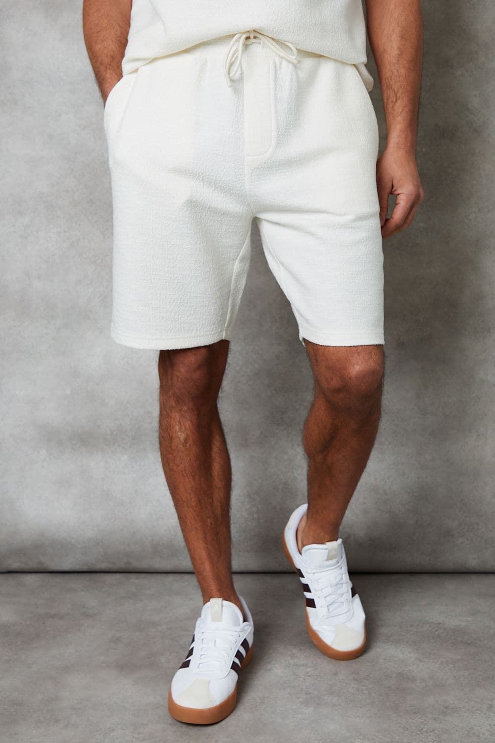 Tyneside Textured Elasticated Waist Shorts