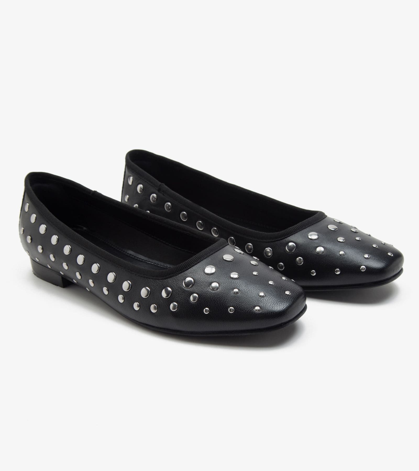 Dollis Trendy Studded Ballerina
