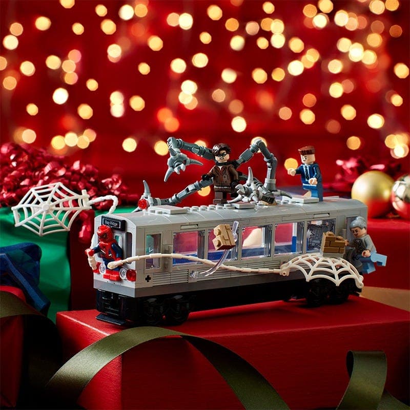 LEGO® ǀ Marvel Spider Man vs. Doc Ock Subway Train Scene Building Toy 76321